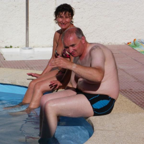 Allande et Muriel à la piscine